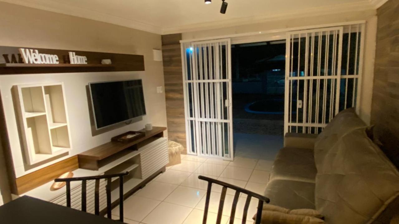 Casa De Praia Top! Beto Carrero, 500M Do Parque, Com Piscina E Sinuca, 1 Suite E 2 Quartos, 3Bwc, A 300M Da Praia, Churrasqueira E Estacionamento Privado Penha  Extérieur photo